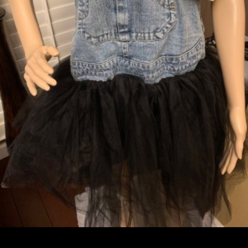 Urban Renewal women’s L 12-14 (new without tags )